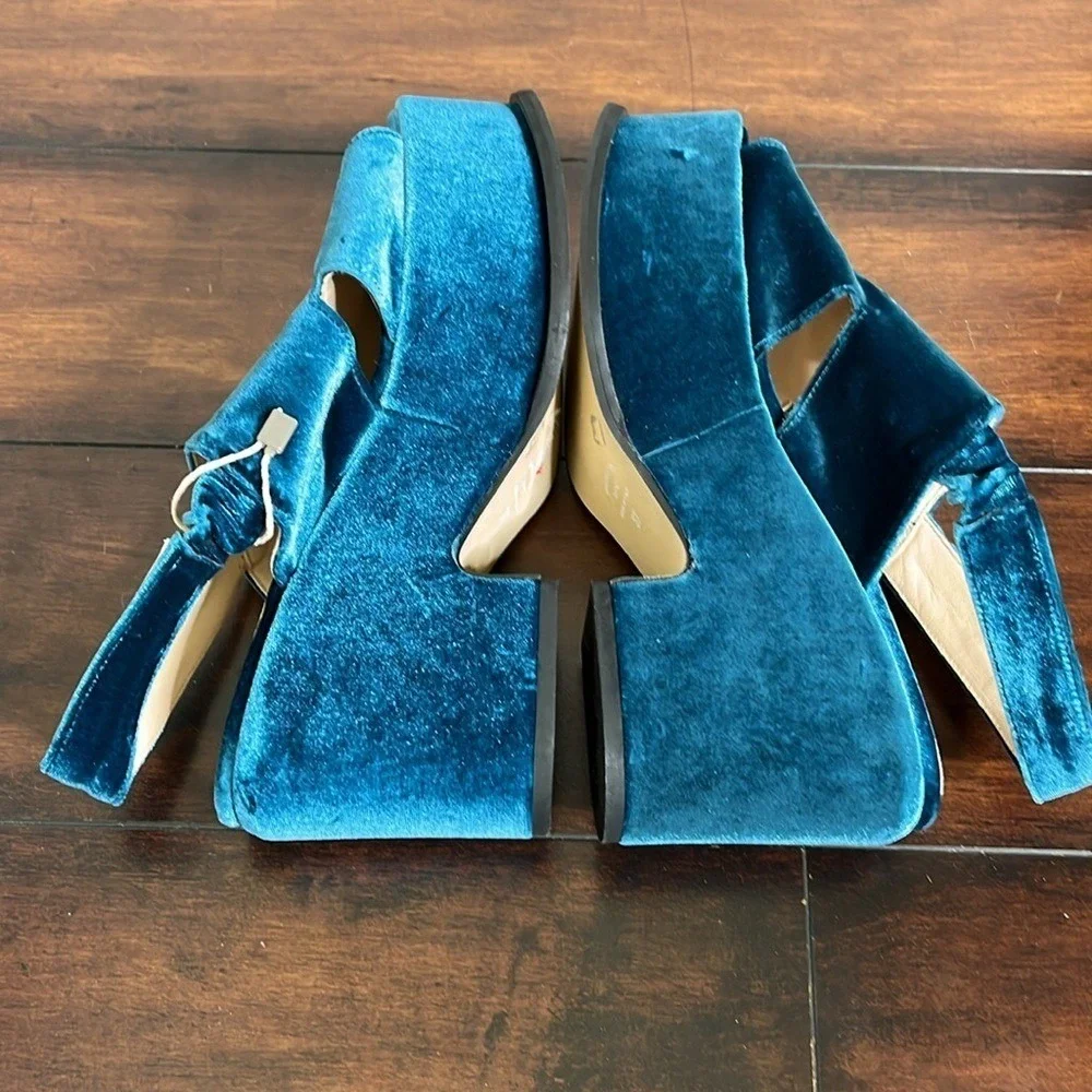 nwot unlace